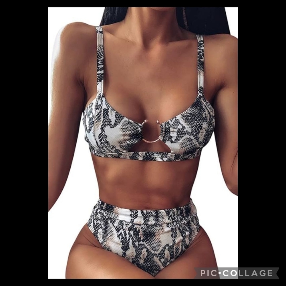 Sexy snakeskin print two-piece swimsuit.39